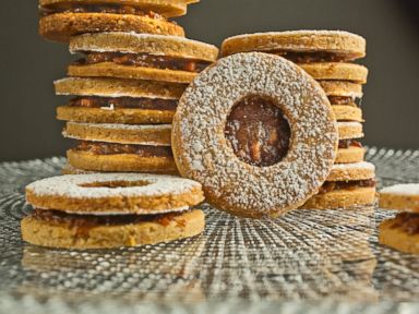 PHOTO: Tasting Tables "Linzer Piggy" cookies.