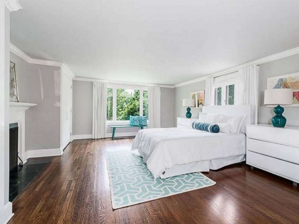 PHOTO: A bedroom inside Jeans Farm, a Redding, Connecticut farm owned by Mark Twain.