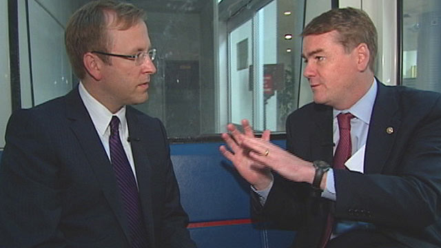 PHOTO: Colorado Sen. Michael Bennet riding the subway with Jonathan Karl.
