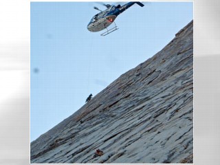 Hiker Clings to Cliff for 2 Days