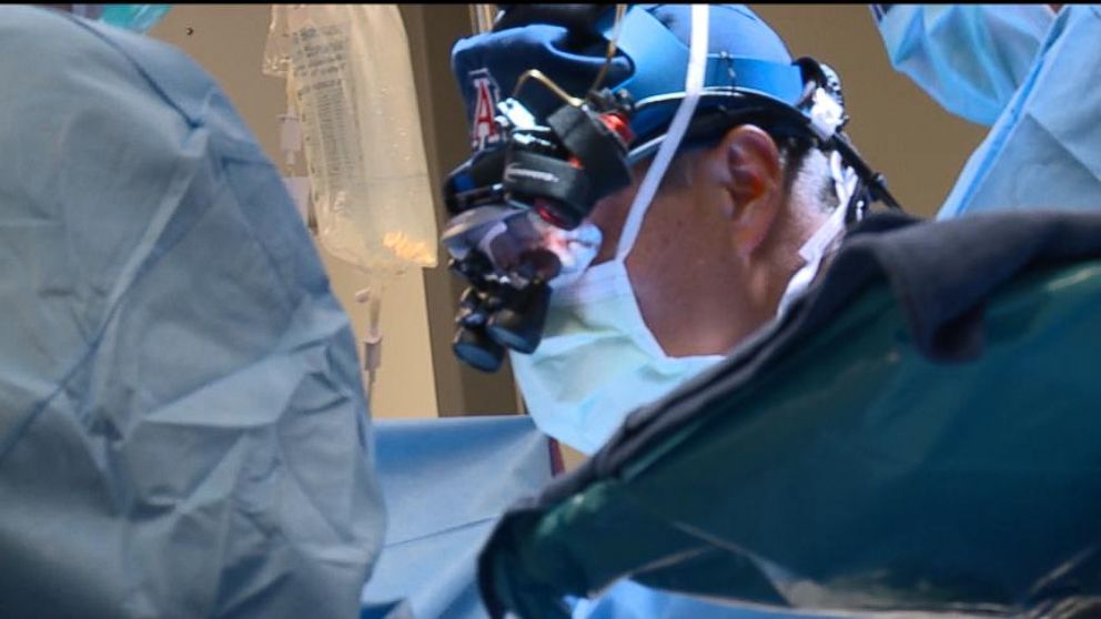 Ariz. Trauma Surgeon Uses Warzone Skills in ERs at Home