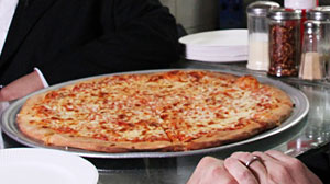 Photo: Pizzerias Thrive in Slumping Economy: Gooey, Chewy Slice Is Remarkably Resistant To Recession