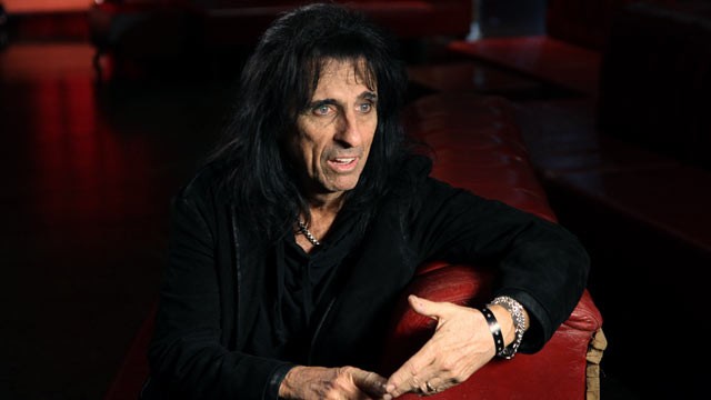 PHOTO: Recently inducted into the Hall of Fame, Alice Cooper talks about the five artists who have influenced him over the decades.