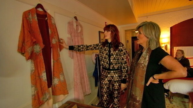 VIDEO: Florence Welch of Florence The Machine hangs kimonos all over NYC hotel room.