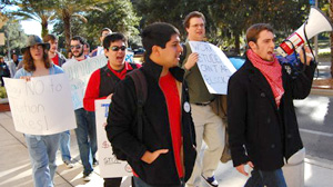 PHOTO Students at the University of Florida protest the school?s block tuition proposal