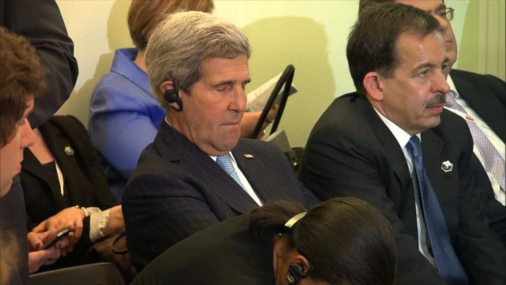 VIDEO: Secretary of State John Kerry Caught Napping in Warsaw