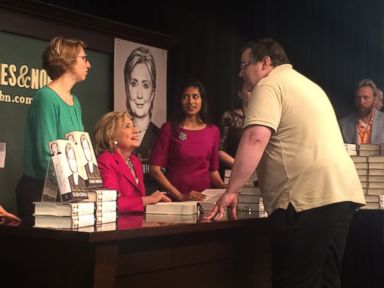 Hillary Fans Wait Through Night for Book Signing