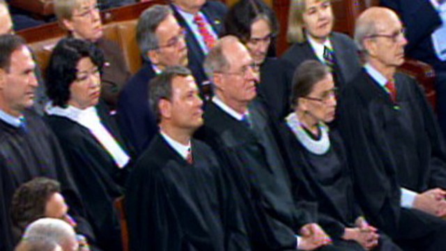 VIDEO: Justice Alito shakes his head when Obama hits campaign finance decision.