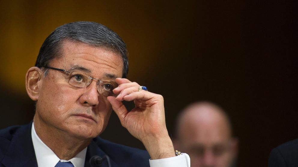 PHOTO: Veterans Affairs Secretary Eric Shinseki testifies on Capitol Hill in Washington, May 15, 2014.