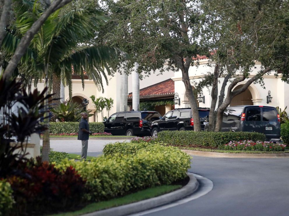 PHOTO: The motorcade for President Donald Trump arrives at the Trump National Golf Club, Friday, Nov. 24, 2017, in Jupiter, Fla.