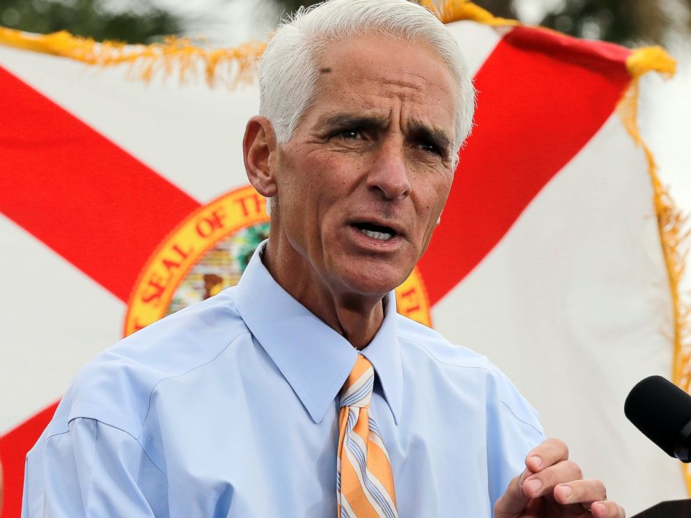 PHOTO: Former Republican Florida Gov. Charlie Crist gestures during a campaign rally, Nov. 4, 2013, in St. Petersburg, Fla.