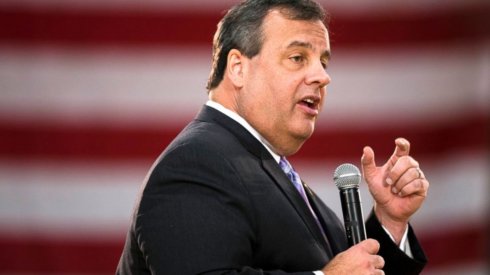 PHOTO: New Jersey Gov. Chris Christie speaks at a town hall meeting, March 13, 2014, at the YMCA of Burlington County, in Mount Laurel, N.J.