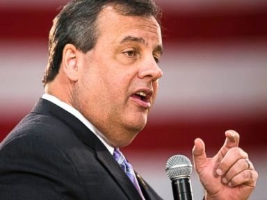 Christie Fires Back at Heckler: 'Sit Down and Keep Quiet!'
