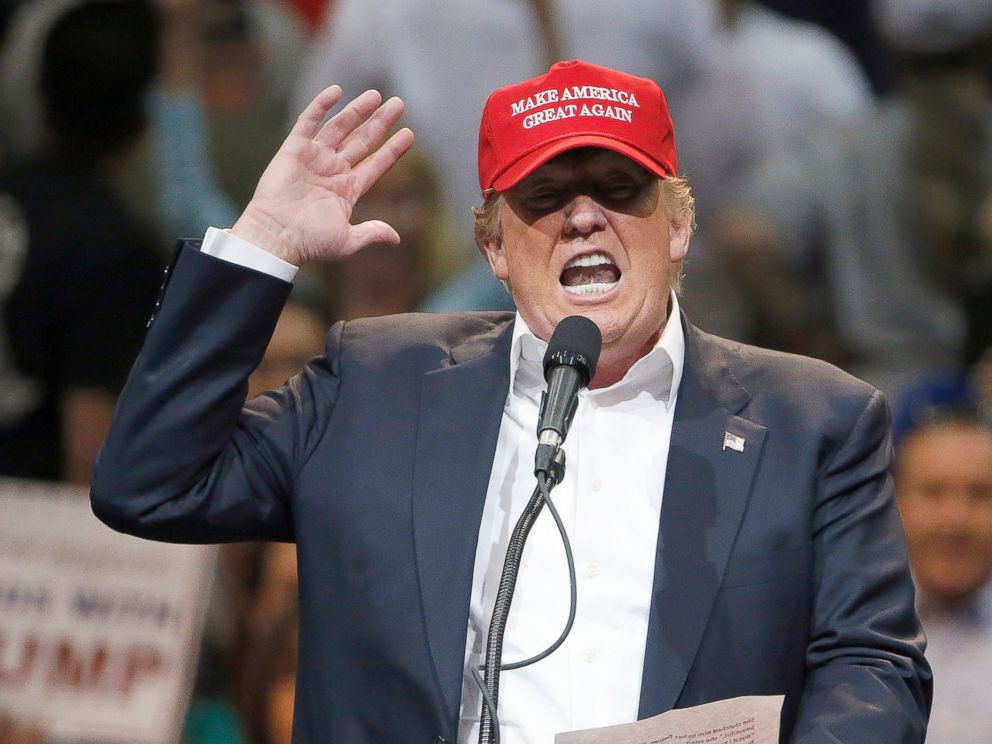 PHOTO: Donald Trump speaks during a campaign rally in Tucson, Ariz., March 19, 2016.