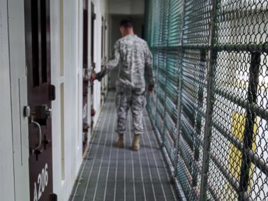 Pentagon to Present Plan for Closing Guantanamo