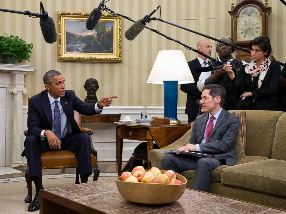 PHOTO: President Barack Obama points toward Dr. Thomas Frieden, Director of the Centers for Disease Control and Prevention, as he speaks to the media about the governments Ebola response, Oct. 16, 2014, in Washington.