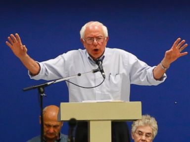 Weekend at Bernie's: As Hillary Serves Steaks, Liberals Crave Red Meat in Iowa