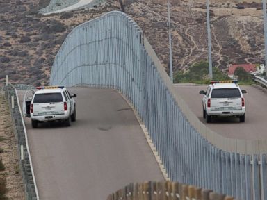 Senate Dems: Cost for border wall could 'soar' to $70 billion
