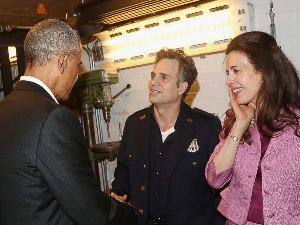 PHOTO: Barack Obama, Mark Ruffalo, and Jessica Hecht chat backstage at The Roundabout Theatre Companys production of Arthur Millers The Price on Broadway at The American Airlines Theatre on February 24, 2017 in New York City.