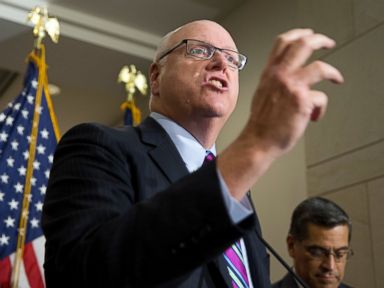 Focus on Russia or health care, Dems divided on message