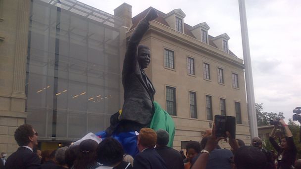Mandela Statue Unveiled in Washington, D.C. abc Mandela Statue kb 130925 16x9 608 Mandela Statue Unveiled in Washington, D.C.