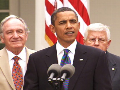 Video of Obama signing tobacco bill.