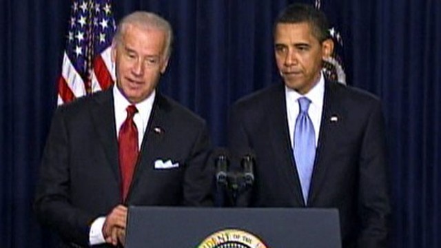 VIDEO: Groans greet vice president's crack about Chief Justice Roberts' memory.