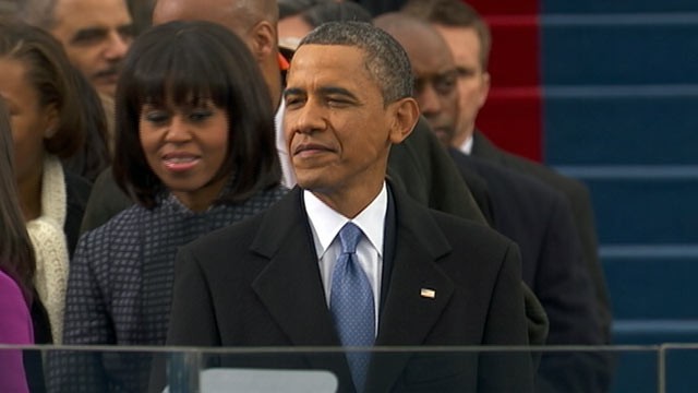 PHOTO: President Barack Obama arrives at the podium for his inaugural speech, Washington DC, Jan. 21, 2013.