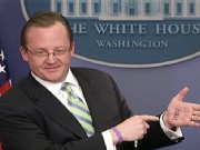 White House Digs at Palin With Hand Joke