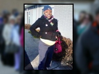 Watch: Illinois Woman in Labor Votes on Way to Hospital