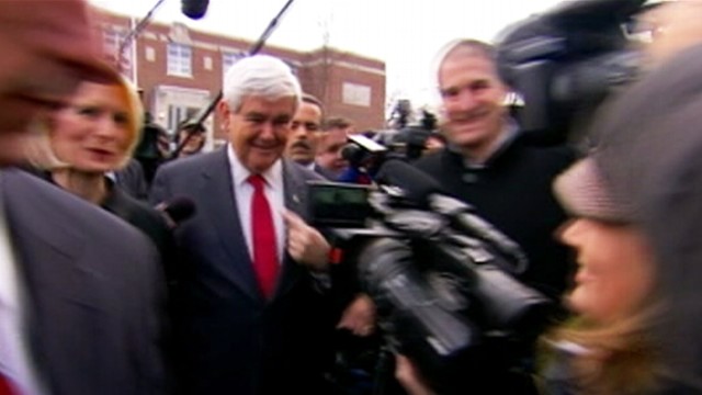 VIDEO: GOP candidates move through large crowds in Manchester, N.H.