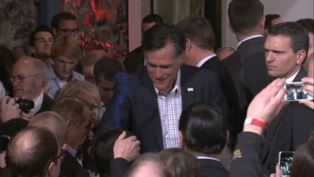 VIDEO: GOP candidate dodges a glitter attack at Colorado caucus speech.