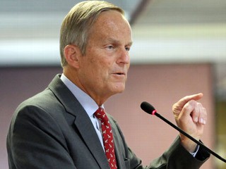 Romney Asks Akin to Quit Senate Race
