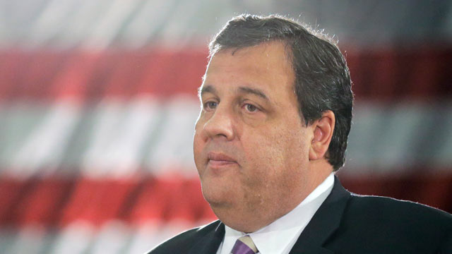 PHOTO: New Jersey Gov. Chris Christie speaks to a large gathering in Manasquan, N.J., March 21, 2013, during a town hall meeting.