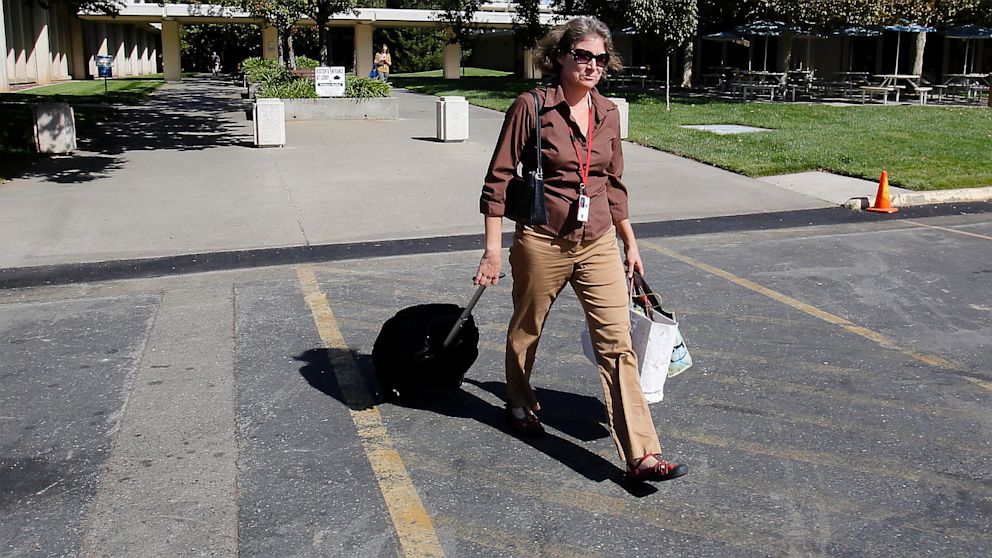 PHOTO: Furloughed federal employee