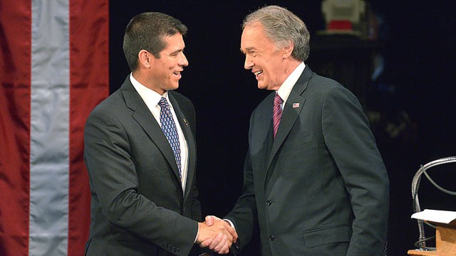 PHOTO: Republican Gabriel Gomez, left, shakes hands with Democratic Congressman Edward Markey at the end of the debate, June 11, 2013 in the studios of WGBY in Springfield, Mass.