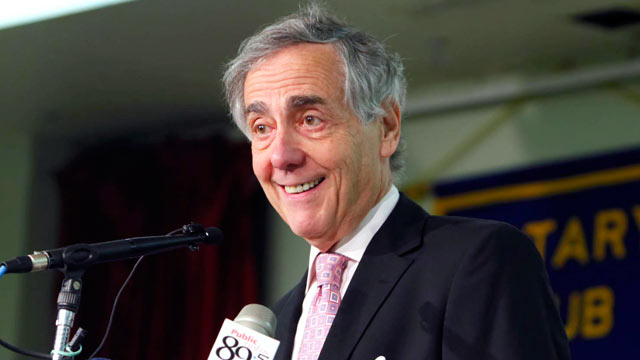 PHOTO: George Kaiser speaks at the Rotary Club of Tulsa, July 8, 2009.