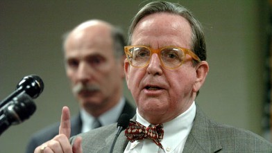 PHOTO: D.C. Councilmember Jim Graham speaks about public funding for professional baseball during a news conference in Washington on Dec. 20, 2004.