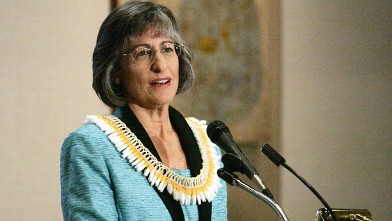 PHOTO: Former Hawaii Gov. Linda Lingle attended a Sales and Marketing Executives International luncheon at the Pacific Club in this Oct. 11, 2011 file photo in Honolulu.
