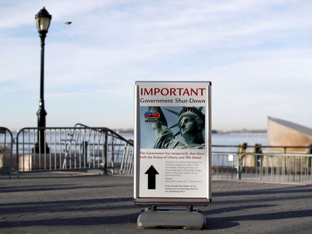 PHOTO: A sign announcing the closure of the Statue of Liberty, due to the U.S. government shutdown, sits near the ferry dock to the Statue of Liberty at Battery Park in New York, Jan. 20, 2018.