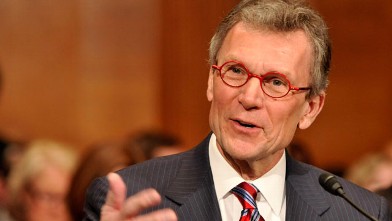 PHOTO: Thomas Daschle, former Senator from South Dakota, speaks at a hearing of the Senate Committee on Health, Education, Labor and Pensions to consider his nomination to be secretary of health and human services, in Washington, D.C., Jan. 8, 2009.