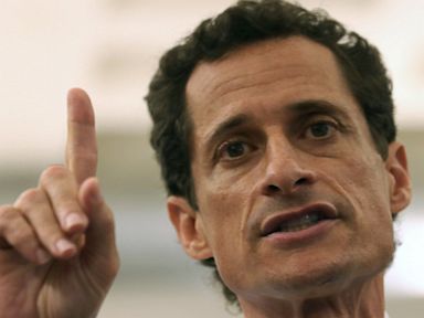 Anthony Weiner Tweets About Tinder, Sexting