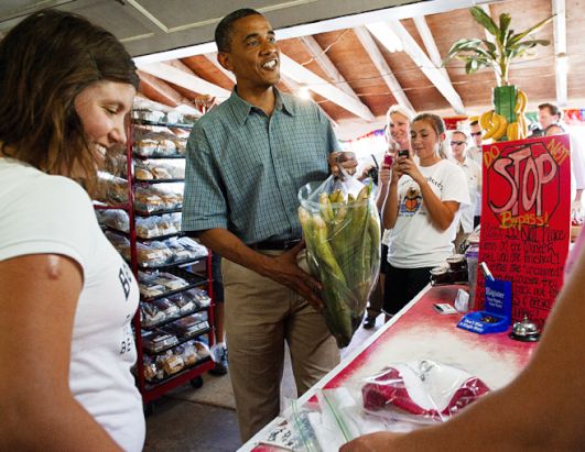 Romney, Obama Pig Out