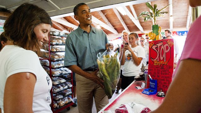 Romney, Obama Pig Out