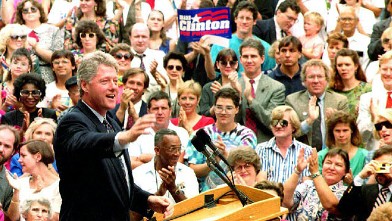 PHOTO: Democratic presidential candidate Bill Clinton speaks to students at Montgomery County Community College in this Sept. 2, 1992 file photo.