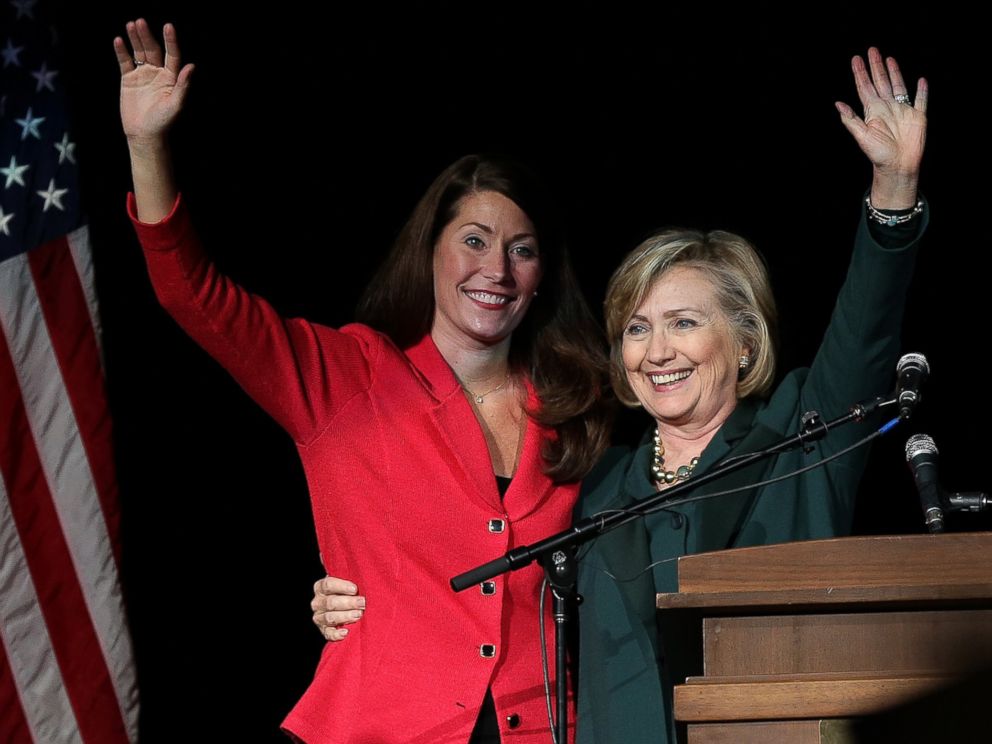 PHOTO: Democratic Senate candidate Alison Lundergan Grimes campaigns with former U.S. Secretary of State Hillary Clinton at a campaign rally on Nov. 1, 2014 in Highland Heights, Ky.