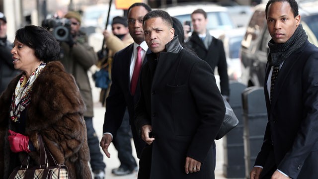 PHOTO: Former Rep. Jesse Jackson Jr. enters U.S. District Court, Feb. 20, 2013, in Washington, DC.