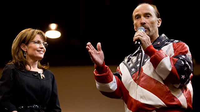PHOTO: Lee Greenwood and Sarah Palin