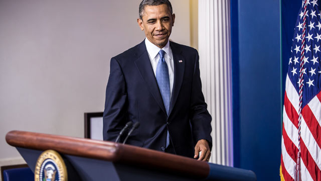 PHOTO: U.S. President Barack Obama arrives to deliver a statement in the White House Briefing Room following passage by the House of tax legislation on January 1, 2013 in Washington, DC.