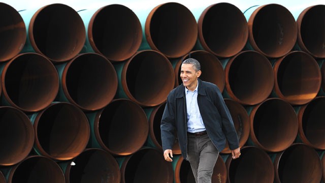 PHOTO: President Barack Obama arrives to speak, March 22, 2012, at the TransCanada Stillwater pipe yard in Cushing, Okla.